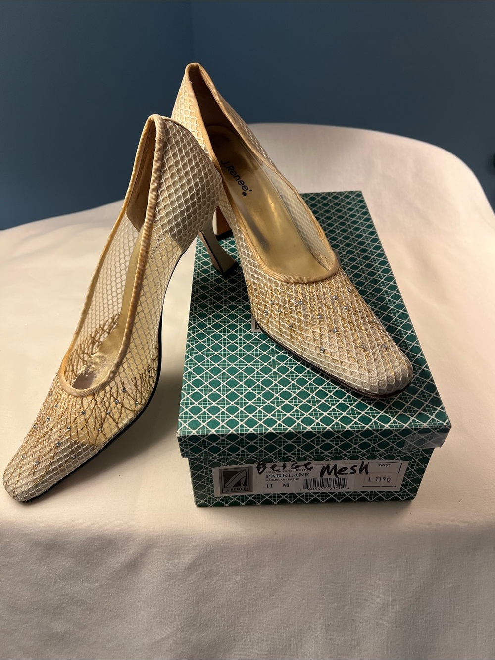 J. Renee Elegant Beige/Gold Mesh Pointed-Toe Pumps Size 11